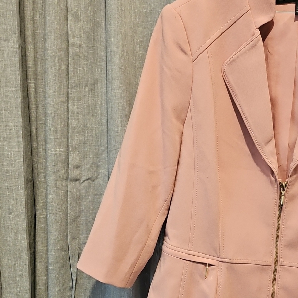 White House Black Market Pink Blazer with Notched Lapel and Peplum Fit - Picture 4 of 16